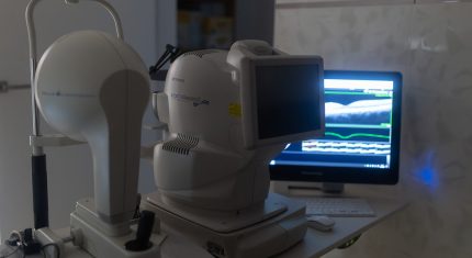 Badanie okulistyczne keratograf